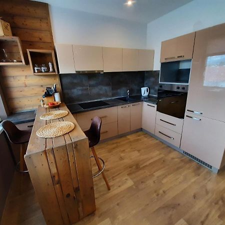 شقة Apartman Ca' Fam Liptovský Mikuláš المظهر الخارجي الصورة
