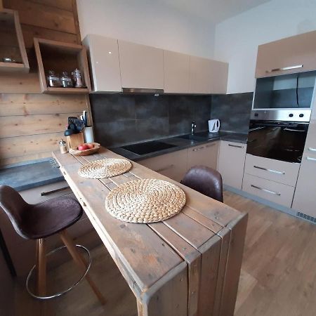 شقة Apartman Ca' Fam Liptovský Mikuláš المظهر الخارجي الصورة